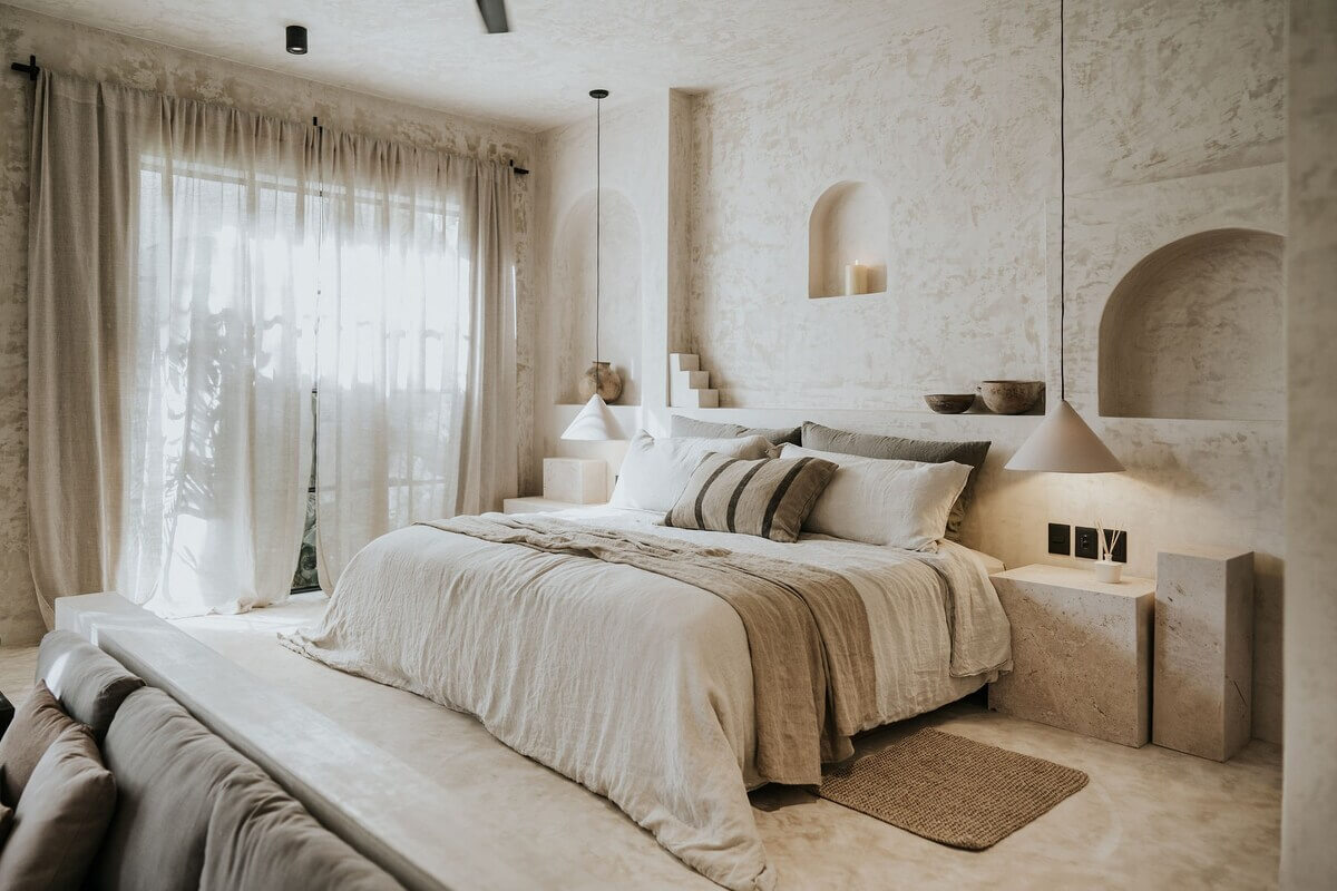 raised-bedroom-niches-hanging-pendants-airbnb-apartment-tulum-nordroom