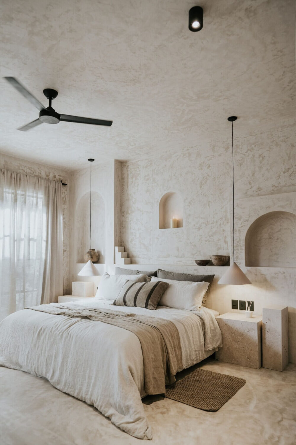 serene-bedroom-architectural-niches-tulum-apartment-nordroom