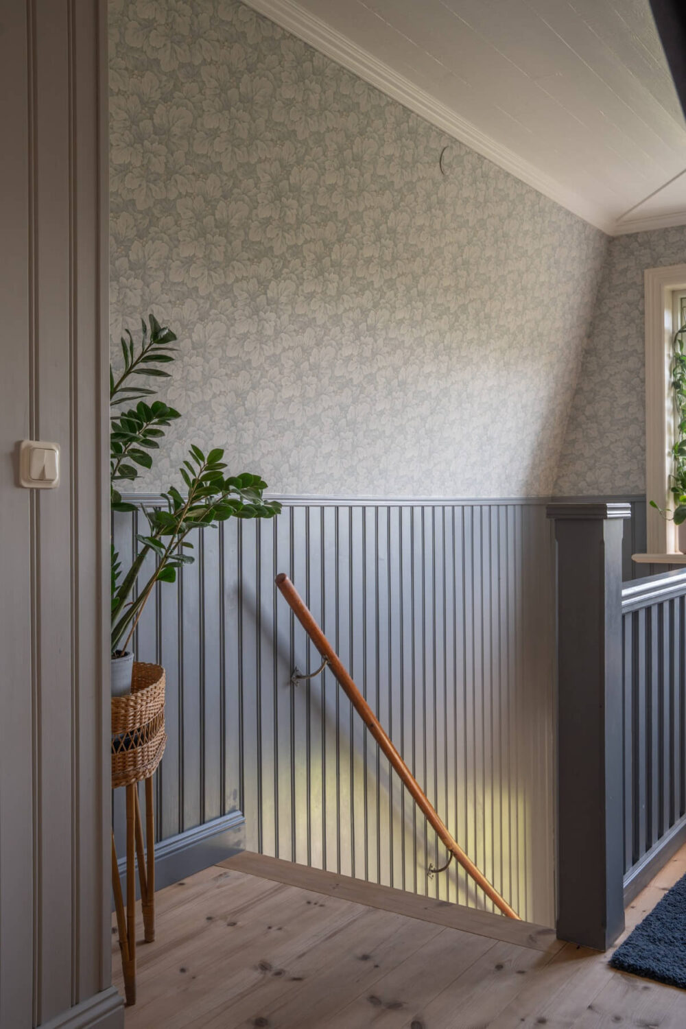 staircase blue-gray paneling